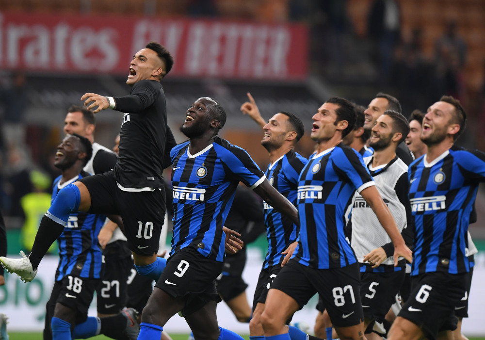 太阳报：库尼亚妻子比他年长6岁，两人相恋8年育有两个孩子