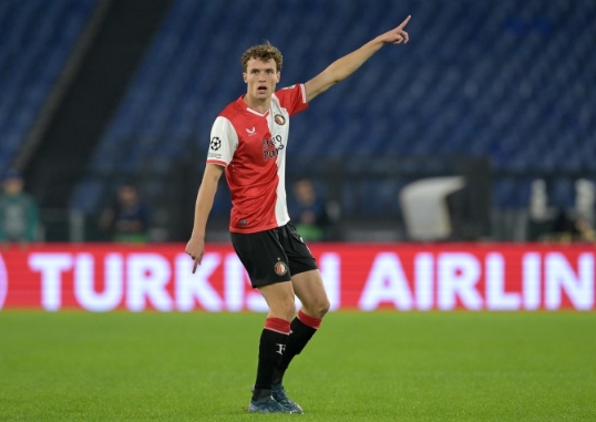 开场的两队 开场的两队